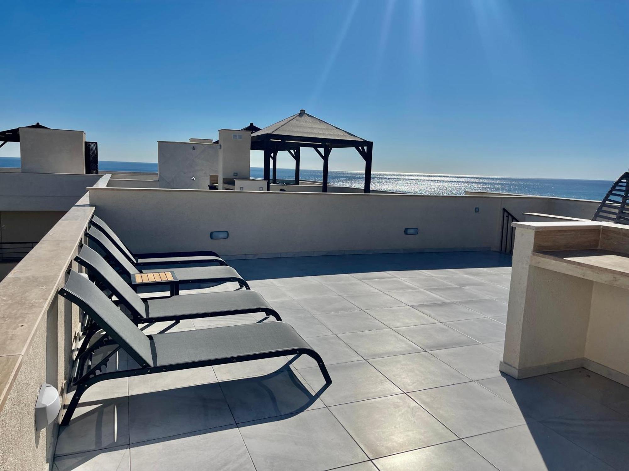 Relaxing Penthouse Suites By The Sea Vokolidha Exterior photo