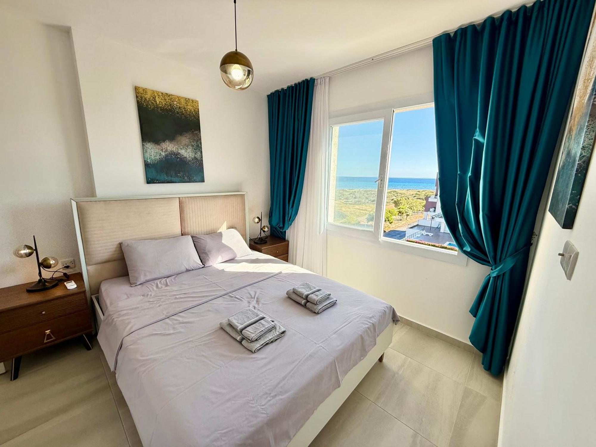 Relaxing Penthouse Suites By The Sea Vokolidha Room photo